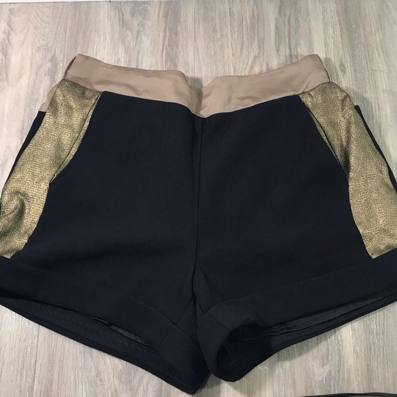 Forever 21 Pants - 🌸 4/$20 Forever 21 high waist dress shorts